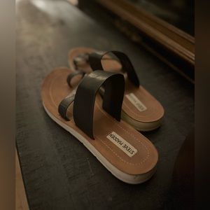 ADORABLE STEVE MADDEN SCANDALS SO COMFY AND IN EXCELLENT CONDITION!!
